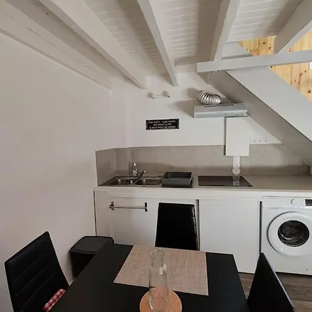 Duplex Atypique A La Rochelle Avec Parking Privatif * La Rochelle (Charente-Maritime)