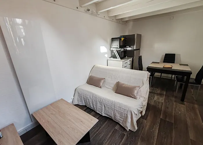 Duplex Atypique A Avec Parking Privatif 라로셸