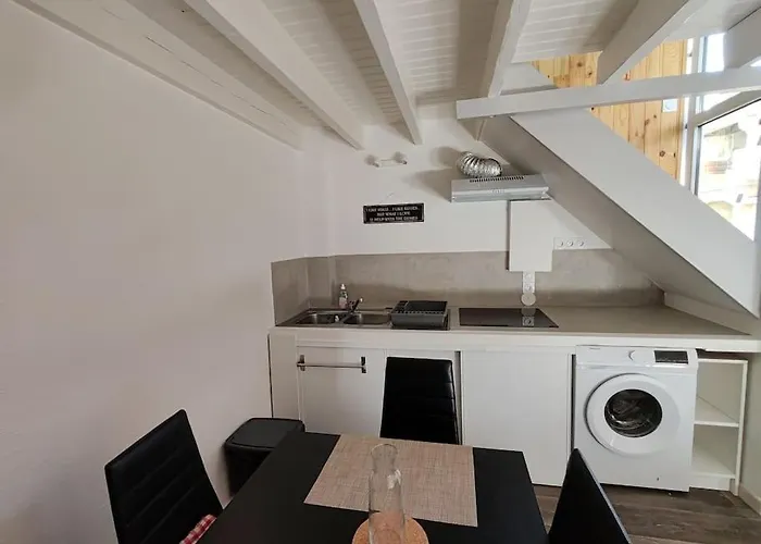 Duplex Atypique A Avec Parking Privatif * 라로셸