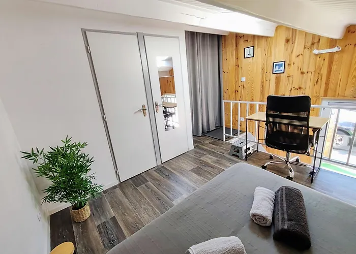Duplex Atypique A Avec Parking Privatif 라로셸
