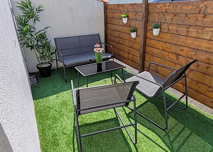 Duplex Atypique A Avec Parking Privatif * 라로셸
